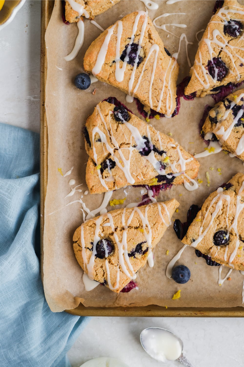 https://coconutsandkettlebells.com/wp-content/uploads/blueberry-scones-paleo-recipe.jpg