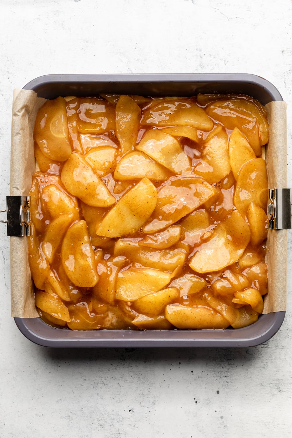 baked apples in the pan